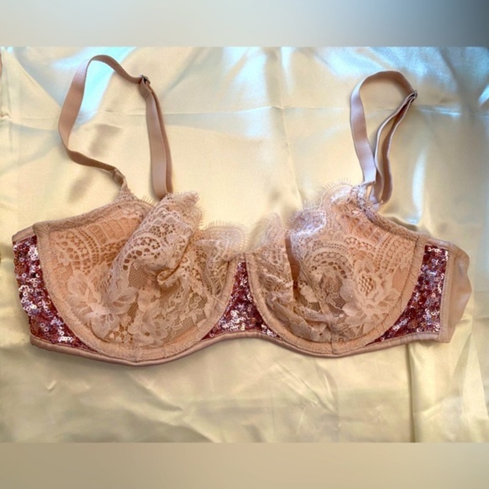 Gently Used Size 36C Victorias Secret Dream Angels Bra